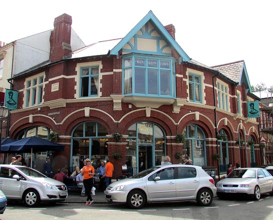 The Queens Hotel on Gloucester Place, Swansea